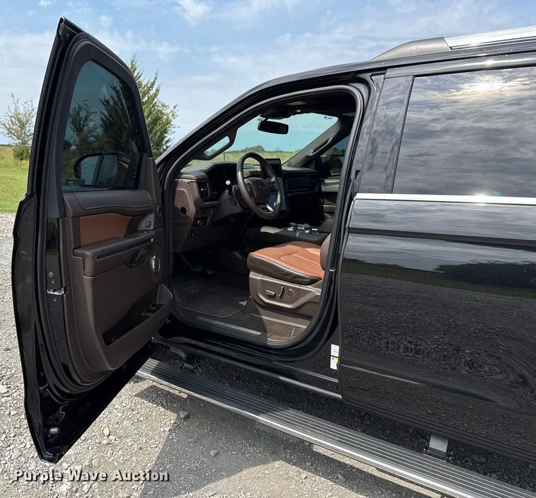 image for item GH9342 2024 Ford Expedition King Ranch SUV