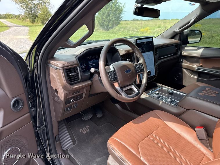 image for item GH9342 2024 Ford Expedition King Ranch SUV