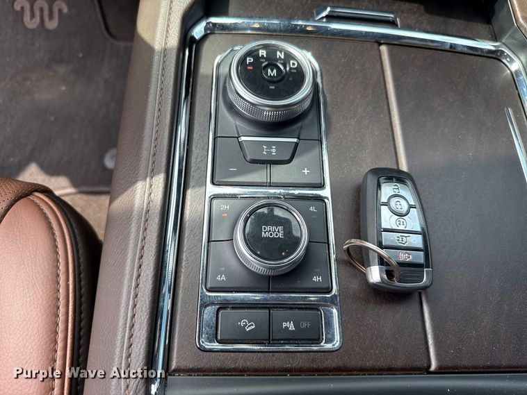 image for item GH9342 2024 Ford Expedition King Ranch SUV