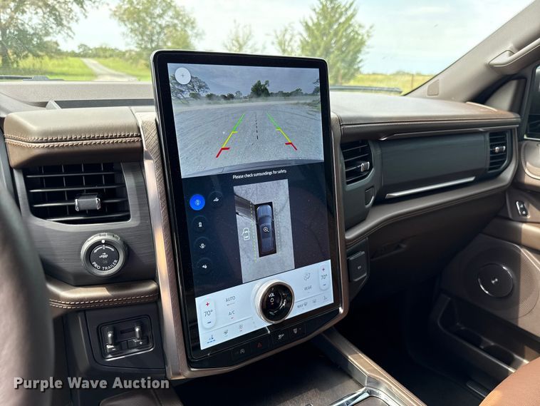 image for item GH9342 2024 Ford Expedition King Ranch SUV