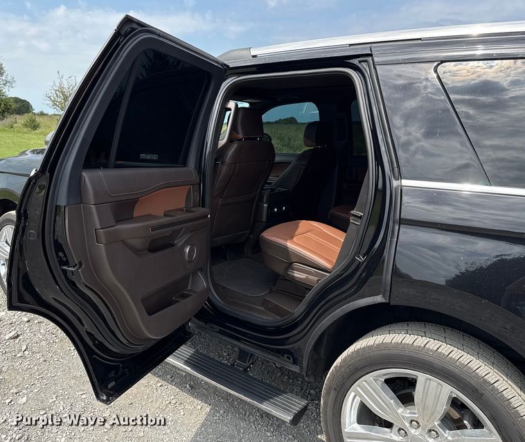image for item GH9342 2024 Ford Expedition King Ranch SUV