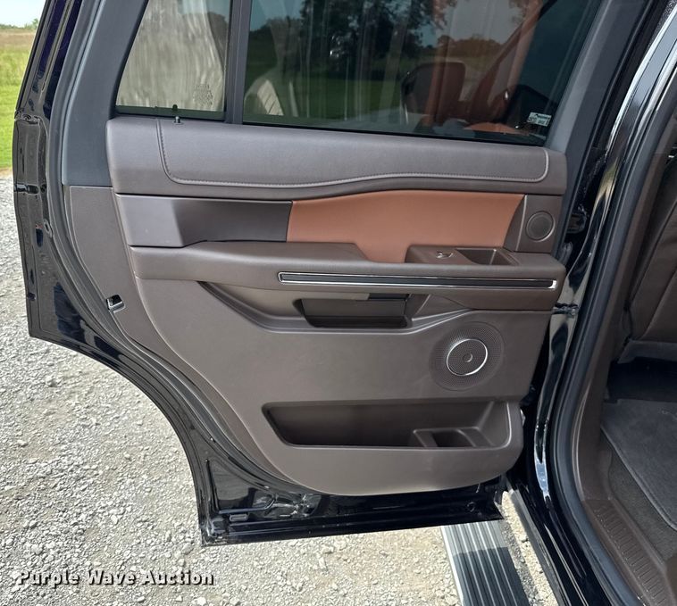 image for item GH9342 2024 Ford Expedition King Ranch SUV