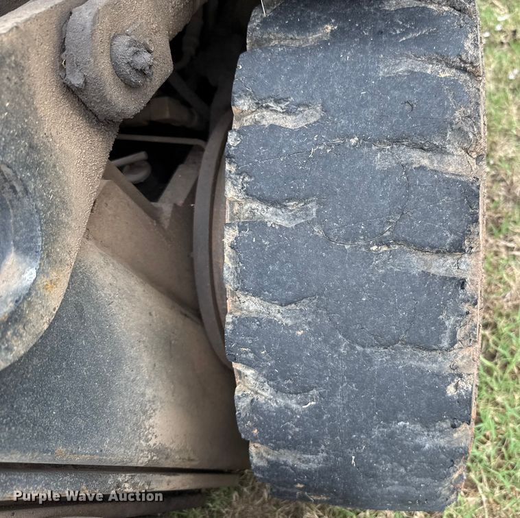 image for item GH9370 Clark CGP30 forklift