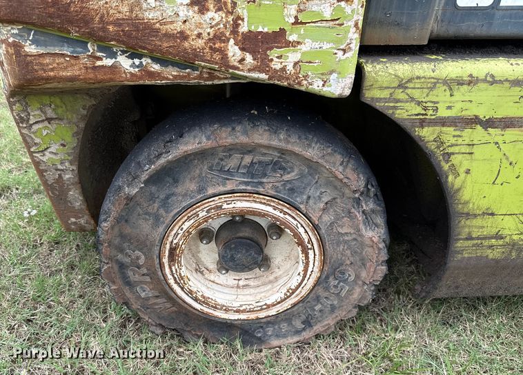 image for item GH9370 Clark CGP30 forklift