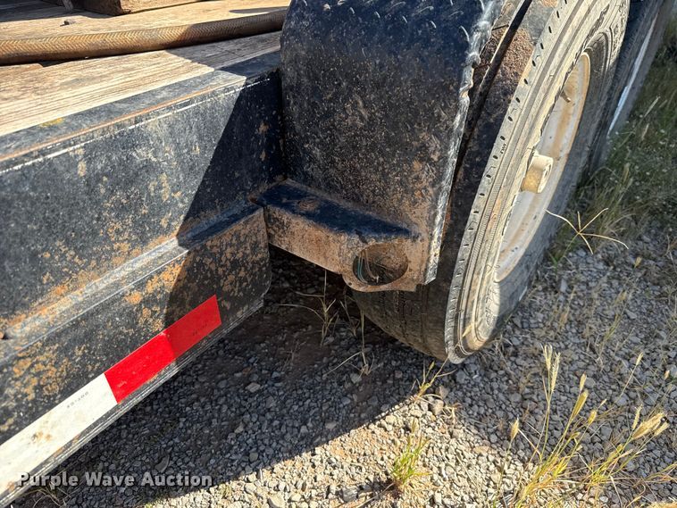 image for item GH9379 2012 PJ Trailers CC162 equipment trailer