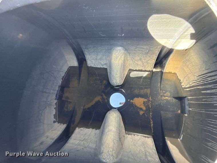 image for item GH9379 2012 PJ Trailers CC162 equipment trailer