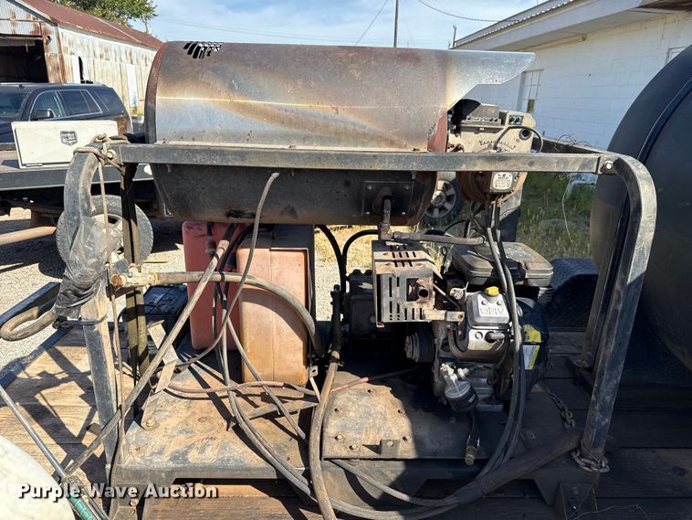 image for item GH9379 2012 PJ Trailers CC162 equipment trailer