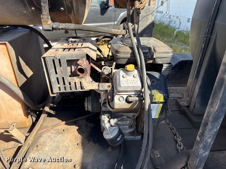 image for item GH9379 2012 PJ Trailers CC162 equipment trailer