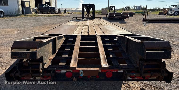 image for item GH9383 2013 Belshe FB30 equipment trailer