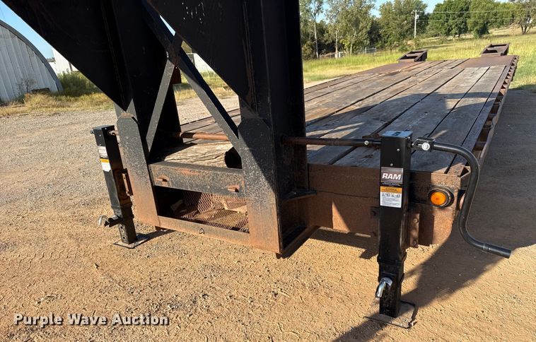 image for item GH9383 2013 Belshe FB30 equipment trailer