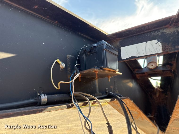 image for item GH9383 2013 Belshe FB30 equipment trailer