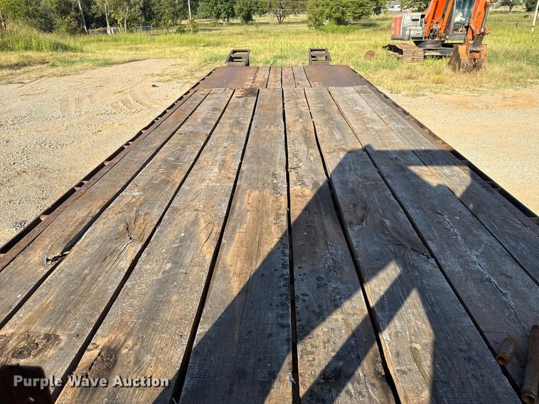 image for item GH9383 2013 Belshe FB30 equipment trailer