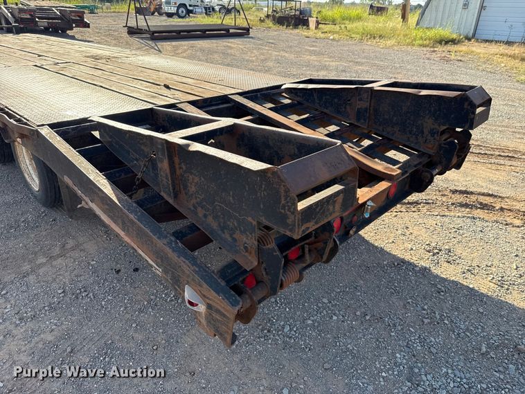 image for item GH9383 2013 Belshe FB30 equipment trailer