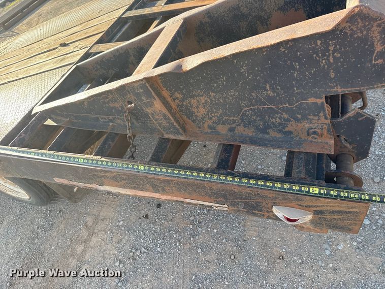 image for item GH9383 2013 Belshe FB30 equipment trailer