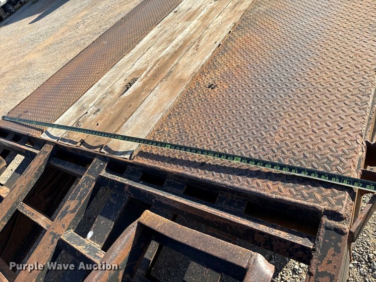 image for item GH9383 2013 Belshe FB30 equipment trailer