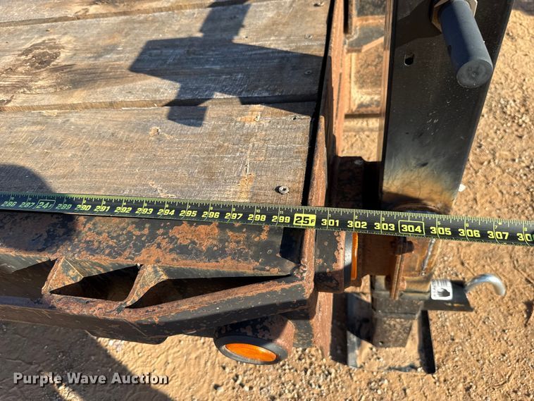 image for item GH9383 2013 Belshe FB30 equipment trailer