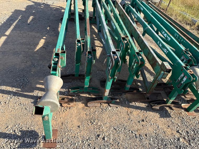 image for item GH9390 McElroy PolyHorse pipe-handling system