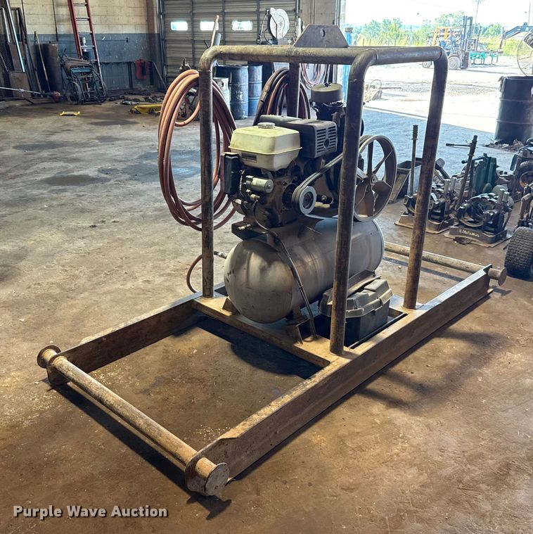 image for item GH9392 Gardner Denver Caersa R Series air compressor