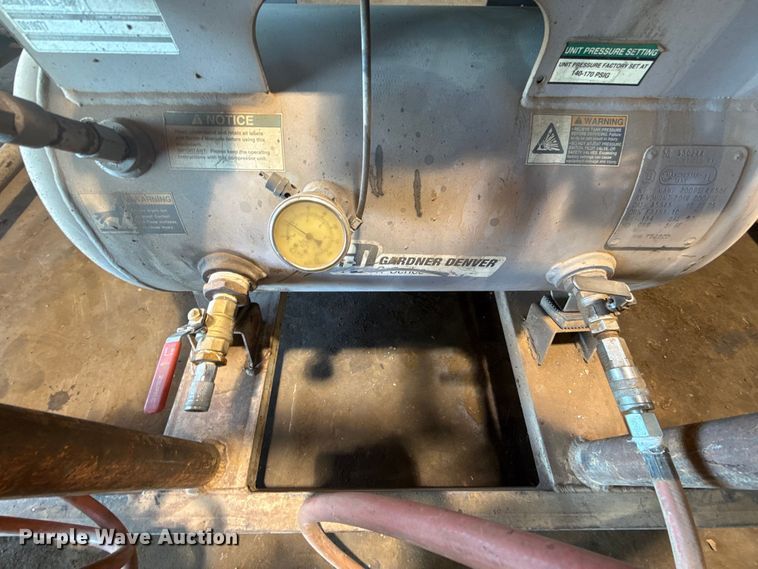 image for item GH9392 Gardner Denver Caersa R Series air compressor