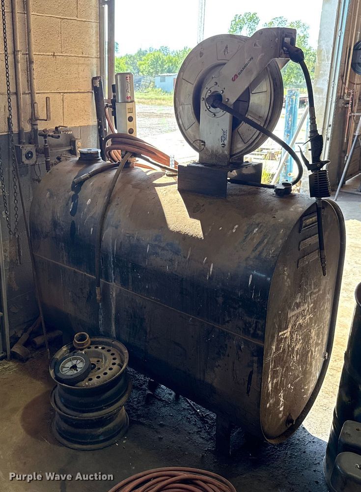 image for item GH9395 Wendland oil tank