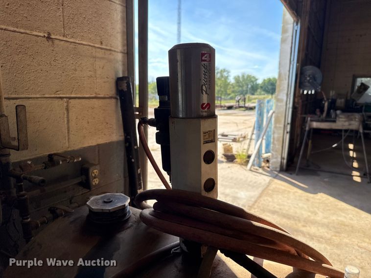 image for item GH9395 Wendland oil tank