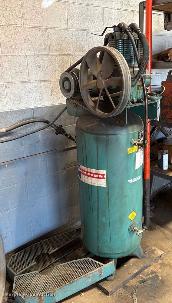 image for item GH9396 Champion VR5-6 air compressor