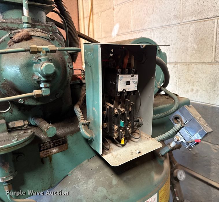 image for item GH9396 Champion VR5-6 air compressor