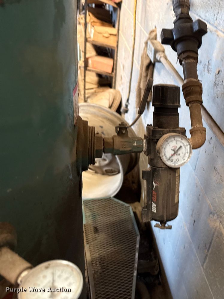 image for item GH9396 Champion VR5-6 air compressor