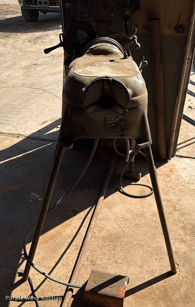 image for item GH9397 Rigid 802 pipe threader