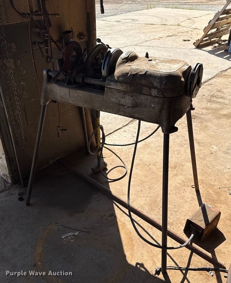 image for item GH9397 Rigid 802 pipe threader