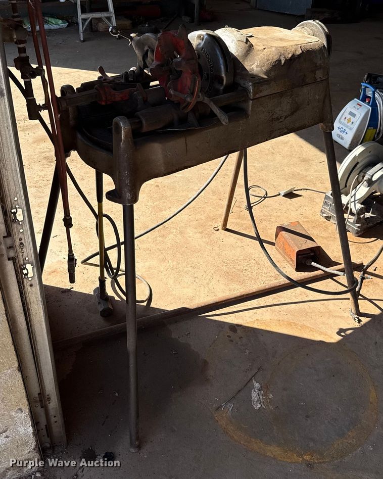 image for item GH9397 Rigid 802 pipe threader