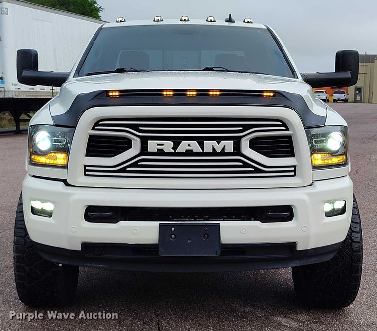 image for item IP9662 2018 RAM 2500 Laramie Crew Cab pickup truck