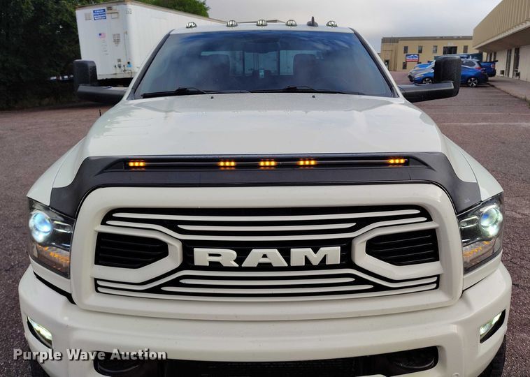 image for item IP9662 2018 RAM 2500 Laramie Crew Cab pickup truck