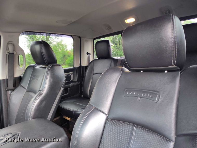 image for item IP9662 2018 RAM 2500 Laramie Crew Cab pickup truck