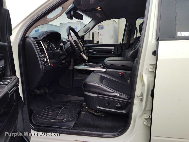 image for item IP9662 2018 RAM 2500 Laramie Crew Cab pickup truck