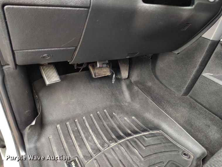 image for item IP9662 2018 RAM 2500 Laramie Crew Cab pickup truck