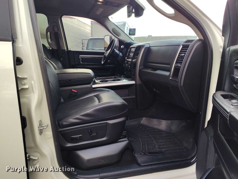 image for item IP9662 2018 RAM 2500 Laramie Crew Cab pickup truck