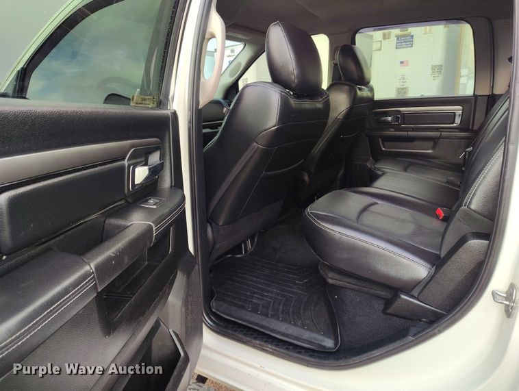 image for item IP9662 2018 RAM 2500 Laramie Crew Cab pickup truck