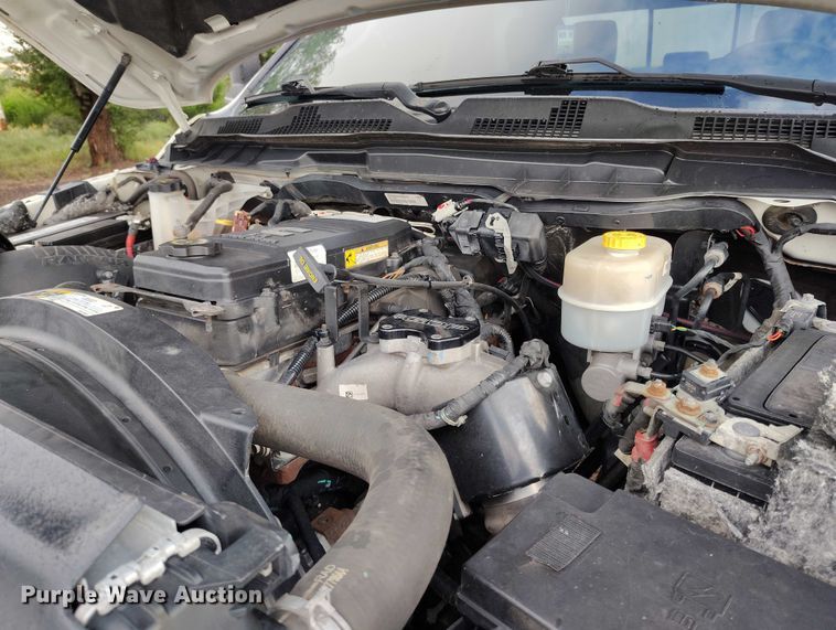 image for item IP9662 2018 RAM 2500 Laramie Crew Cab pickup truck