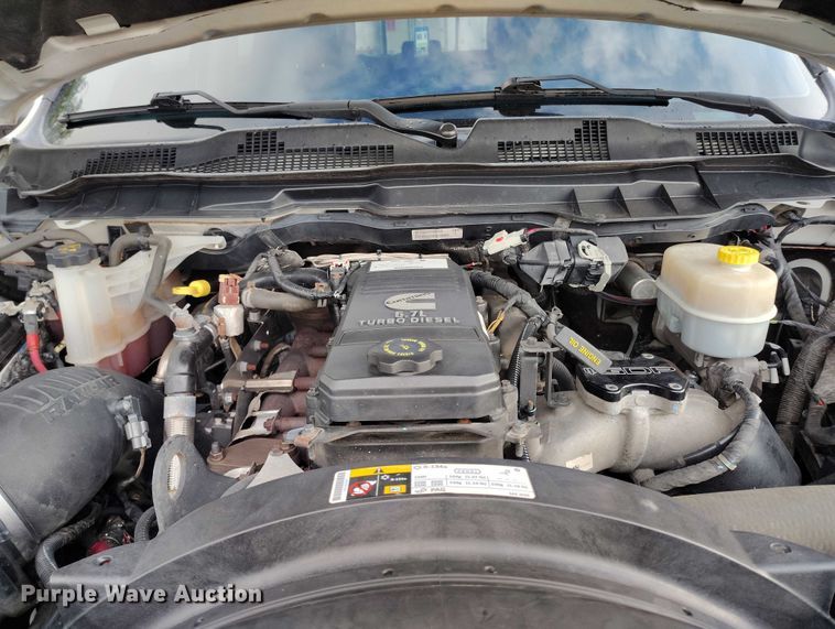 image for item IP9662 2018 RAM 2500 Laramie Crew Cab pickup truck