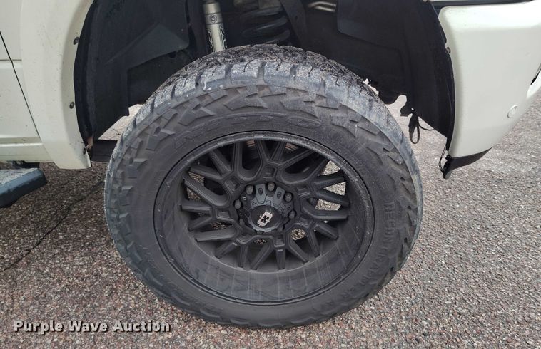 image for item IP9662 2018 RAM 2500 Laramie Crew Cab pickup truck