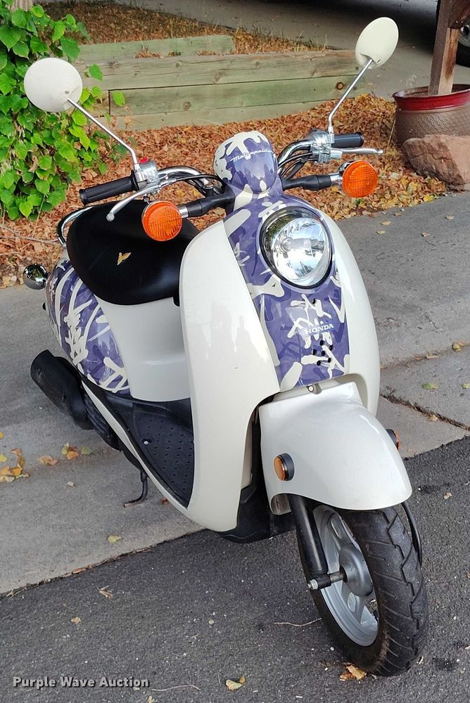 image for item IP9708 2007 Honda Metropolitan scooter