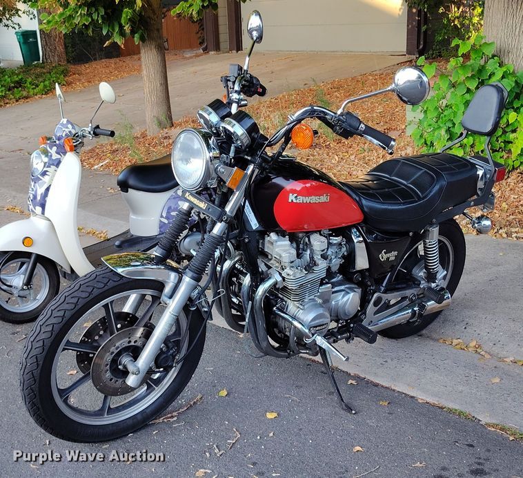 image for item IP9709 1983 Kawasaki Spectre 750 motorcycle