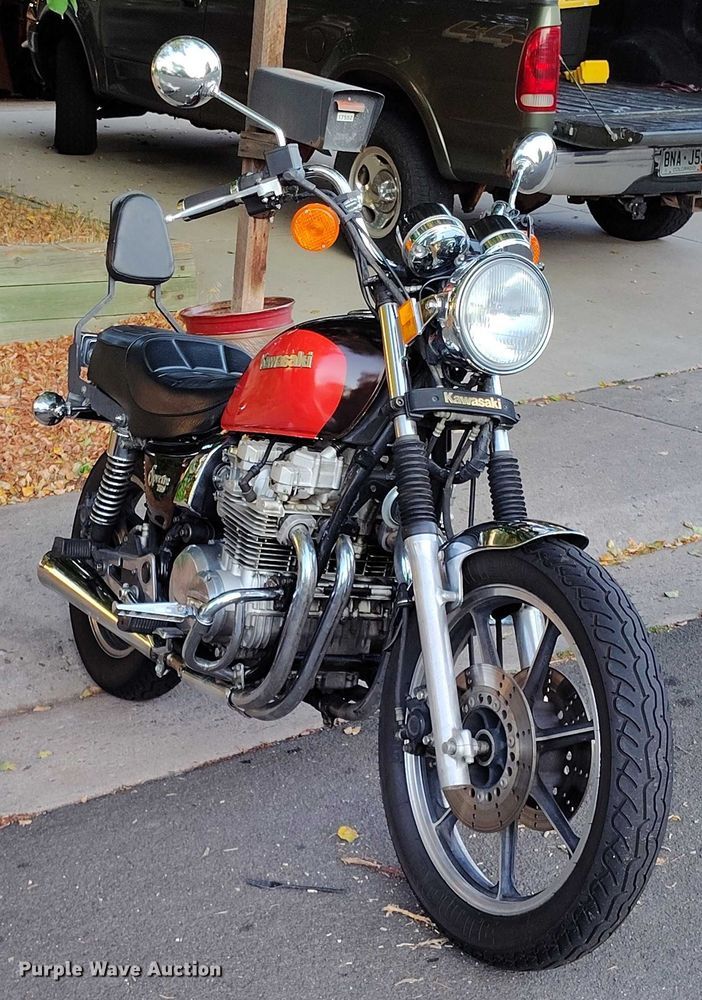 image for item IP9709 1983 Kawasaki Spectre 750 motorcycle