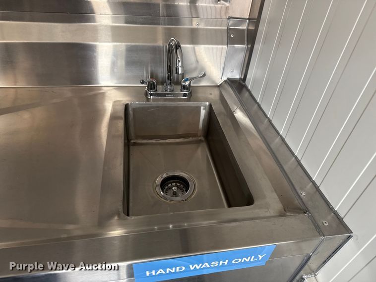 image for item NU9615 2025 Timens food trailer