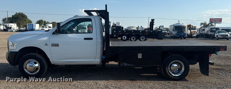 image for item NU9618 2012 Dodge Ram 3500 flatbed pickup truck