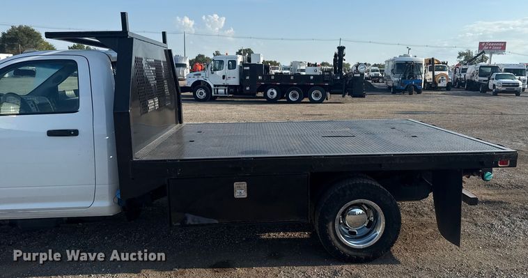 image for item NU9618 2012 Dodge Ram 3500 flatbed pickup truck