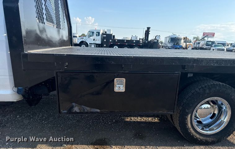 image for item NU9618 2012 Dodge Ram 3500 flatbed pickup truck