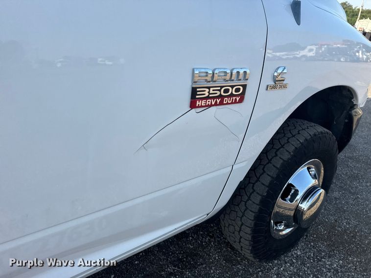 image for item NU9618 2012 Dodge Ram 3500 flatbed pickup truck