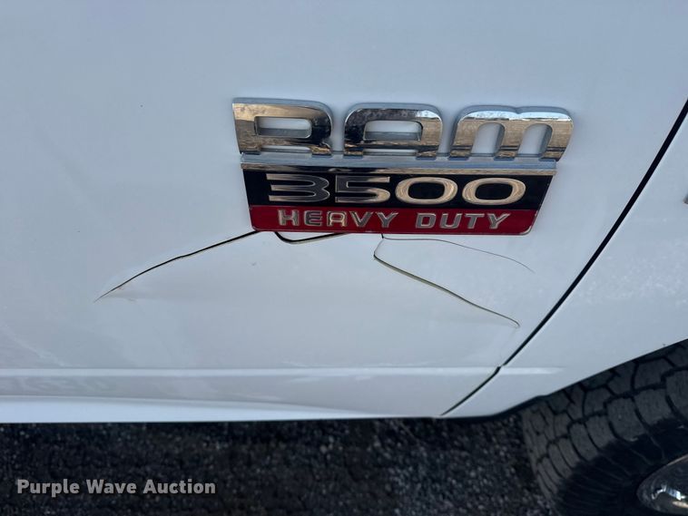 image for item NU9618 2012 Dodge Ram 3500 flatbed pickup truck